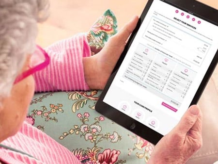 Senior-using-Feros-Care-Home-Care-Package-Estimator
